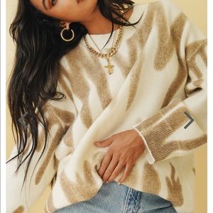 Tan sweater - s/m Verge Girl